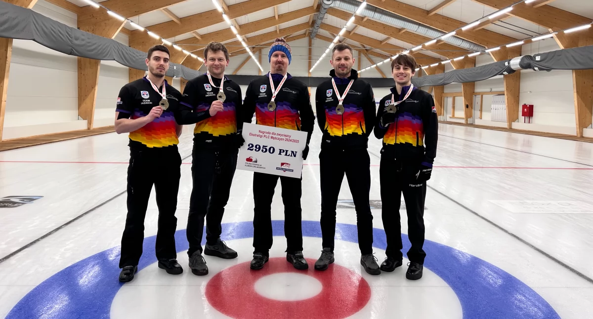Sporty zimowe, Poznańscy curlerzy wygrali Ekstraligę Kobiecy zespół medalem - zdjęcie, fotografia
