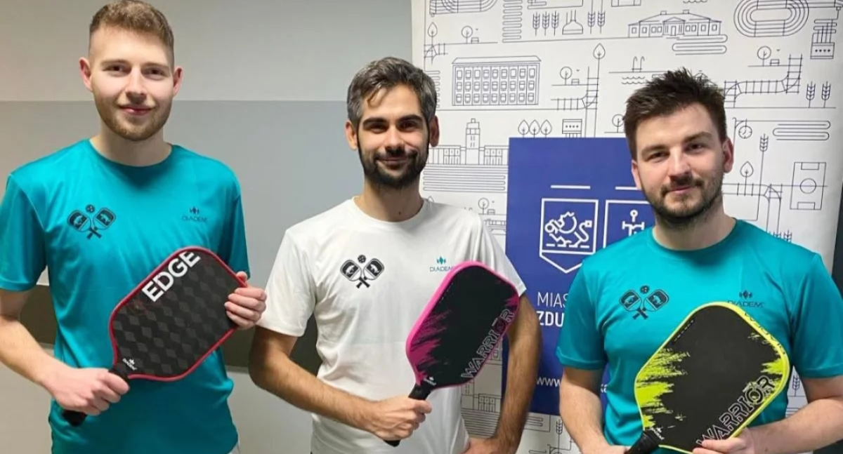 Jakub Kiejnich organizator Olimpia Pickleball Open (pierwszy po lewej) z zarządem Wielkopolskiego Pickleballu, fot. arch. J. Kiejnicha