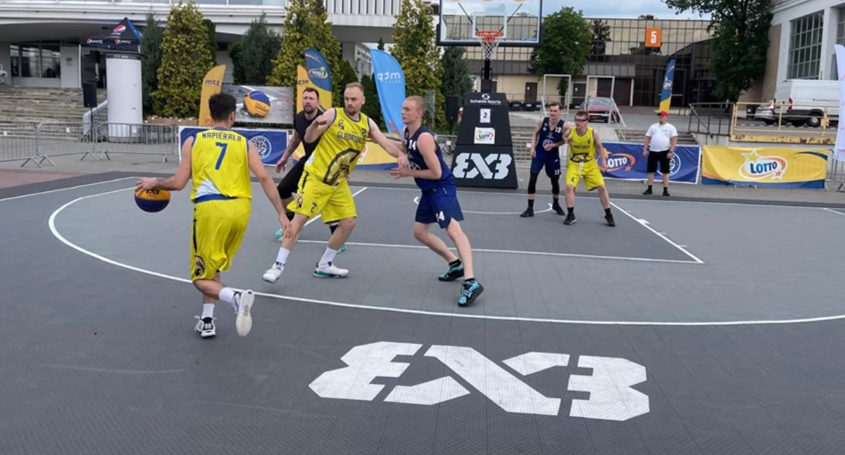 Koszykówka 3x3, Basket Wolności Wysokie nagrody zagrają amerykańscy żołnierze piloci - zdjęcie, fotografia