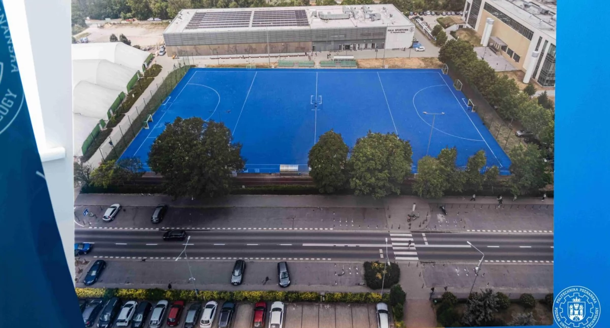 Hokej na trawie, Umowa podpisana Będzie boisko hokeja trawie Centrum Sportu Politechniki Poznańskiej - zdjęcie, fotografia