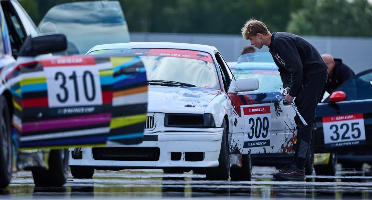 Sporty motorowe, wkraczają decydującą fazę Poznań gotowy Endurance piątek - zdjęcie, fotografia