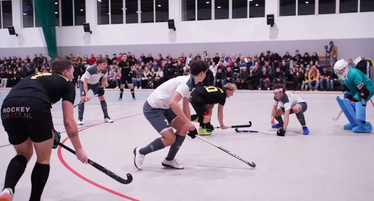 Hokej na trawie, niespodzianki Hokej Superlidze Zaskakujący lider tabeli utytułowane drużyny - zdjęcie, fotografia