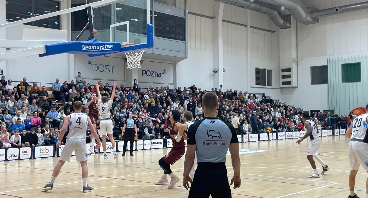 Koszykówka 5x5, Udany debiut trenera Basketu Poznań najlepszy podarunek naszego prezesa urodziny - zdjęcie, fotografia