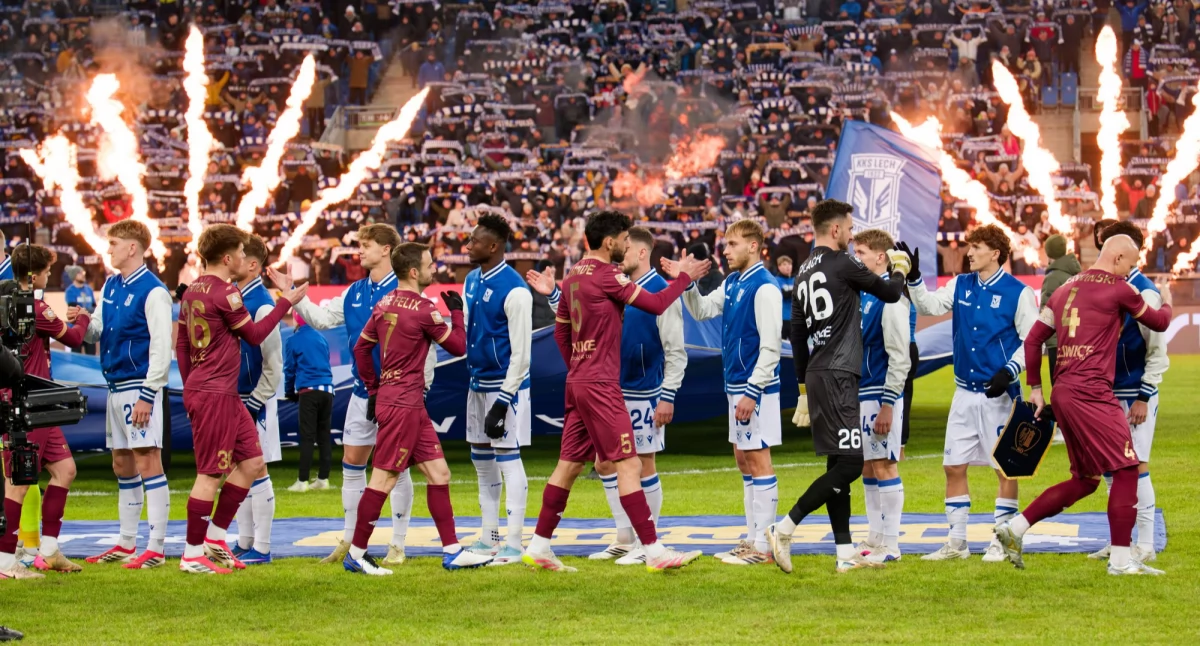 Football, Galeria zdjęć komentarze meczu Poznań Piast Gliwice - zdjęcie, fotografia