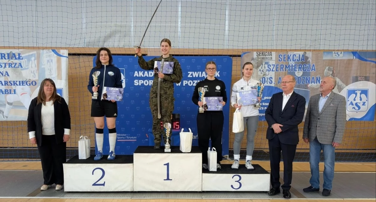 Szermierka, Puchar Polski Szabli Poznaniu Zwycięstwa faworytów wicemistrzyni świata najlepsza - zdjęcie, fotografia