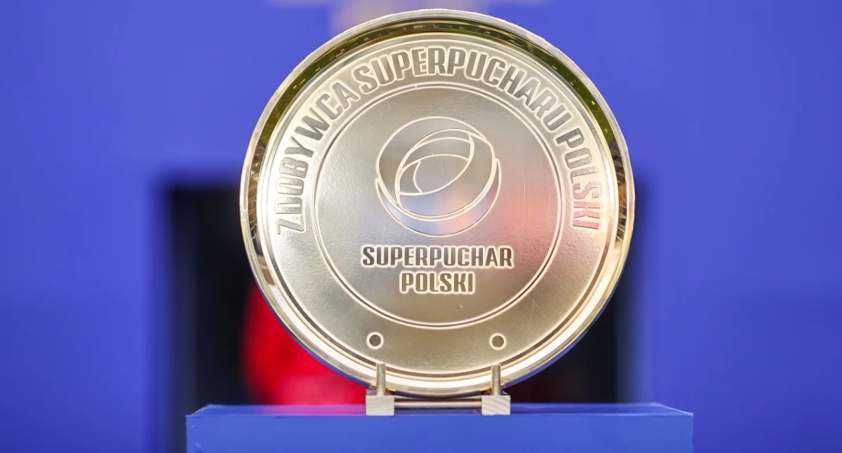 Football, tylko trofeum wypłaci nagród zwycięstwo udział meczu Superpuchar - zdjęcie, fotografia