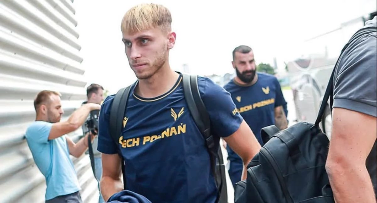 Football, problemy piłkarze Lecha wylecieli Wyspy Owcze może zostać przełożony - zdjęcie, fotografia