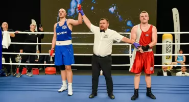 On się nie poddaje. Pięściarz z Poznania mistrzem Polski w boksie olimpijskim