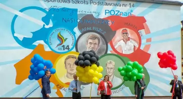 Mural z medalistami olimpijskimi z SP 14 na jubileusz 50-lecia Szkoły Sportowej  GALERIA