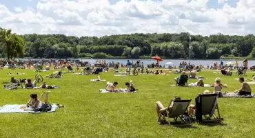 W sobotę POSIR otwiera cztery kąpieliska. 390 ton nowego piasku, na plaży bez psów i grillowania