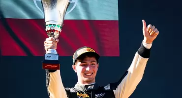 Roman Biliński, pierwszy Polak ze zwycięstwem w F3. Wiele łączy go z Poznaniem