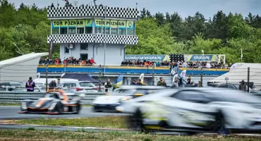 Po motocyklach czas na samochody. Finał WSMP od piątku na Torze Poznań, będzie międzynarodowo