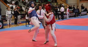 MP w taekwondo olimpijskim. Trzynaście medali AZS-u AWF-u, siedem AZS-u  