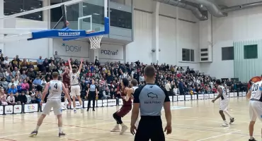 Udany debiut trenera Enei Basketu Poznań i prezent na urodziny prezesa