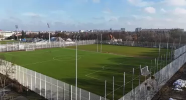 Warta Poznań rozpoczęła przygotowania. Ogródek czeka, POSiR odpowiada