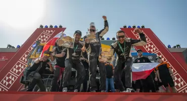 Historyczny sukces wielkopolskiej załogi. Kamena Rally Team wygrała Dakar Classic