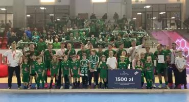 Warta Poznań halowym wicemistrzem Polski w hokeju na trawie. Historyczny sukces LKS-u Rogowo