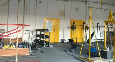 Warta Poznań może mieć wyremontowaną siłownię, walczy o to w konkursie. To miejsce, które odstrasza