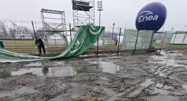 Mecz Warta - Świt odwołany. Boisko przy Drodze Dębińskiej nie nadawało się do gry 