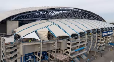 Rozpoczęła się wymiana membrany Enea Stadionu, za ponad 3,6 miliona złotych. Co z trybuną podczas meczów?