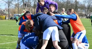 Złota akcja Oliwii Związek, piłkarki Lecha Poznań UAM z awansem do półfinału Pucharu Polski