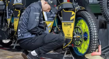 Eliminacje Srebrnego Kasku. Młodzieżowcy Hunters PSŻ Poznań ze zmiennym szczęściem