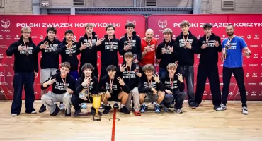Koszykarze Pyry AZS Szkoły Gortata Poznań z medalem Mistrzostw Polski U17 GALERIA ZDJĘĆ