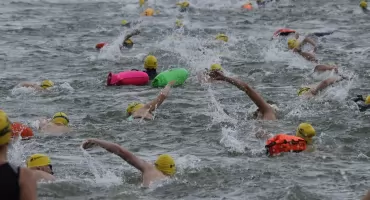 Blisko 300 śmiałków zmierzyło się z żywiołem podczas Open Water Lusowo 2026