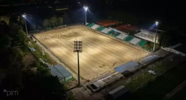Przy Drodze Dębińskiej prace trwają nawet nocą. Czy zdążą do 21 sierpnia? GALERIA ZDJĘĆ