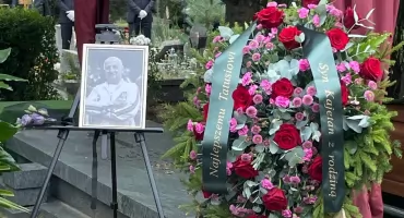 Blisko 1,5 tysiąca ludzi na pogrzebie trenera Wojciecha Kiersteina GALERIA