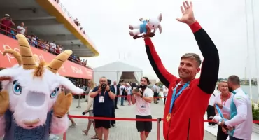 Polski hymn na poznańskiej Malcie, Oleksii Koliadych mistrzem świata. Czwórki poza podium