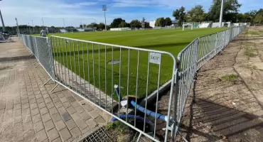 Boisko przy Drodze Dębińskiej. Czy jest gotowe na powrót piłkarzy Warty Poznań? GALERIA
