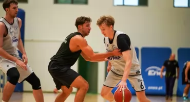 Enea Basket Poznań najlepsza w Enea Basket Cup. Patryk Stankowski: Chcieliśmy złapać pewność siebie