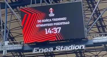Lech Poznań trenował bez kluczowego zawodnika. Osłabienie przed meczem z Bayerem Leverksuen